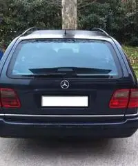 E 200 MERCEDES - 2