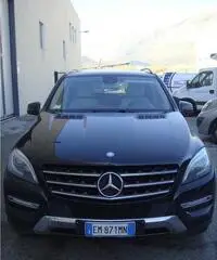 Mercedes ML 250 Bluetec Sport nero - 3