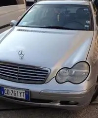 Mercedes c 220 - 2