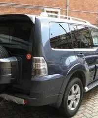 Mitsubishi Pajero 3.2 DI-D SW 7 posti - 5