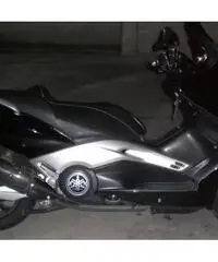 Yamaha T Max - 2005