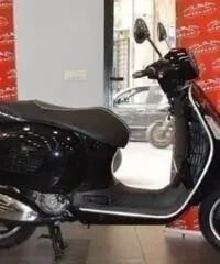 Piaggio Vespa 300 GTS hpe