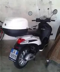 Liberty Piaggio 125 bianco full optional anno 2013 - Alessandria - 2