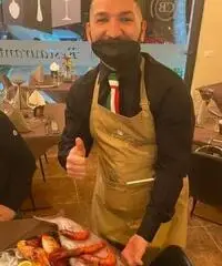 Barista barman accoglienza venditore