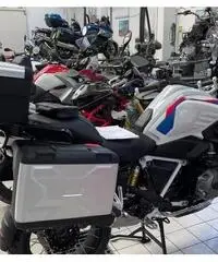 BMW GS 1250 Rally cambio alla pari con 911