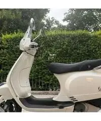 Piaggio Vespa 125 LX - 2011