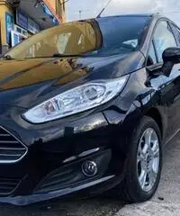 FORD Fiesta 6ª serie - 2015 - 2