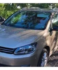 VOLKSWAGEN Touran - 2011