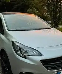 Opel corsa black edition