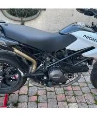 Ducati Hypermotard 796 - 2