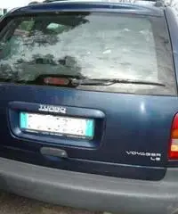 CHRYSLER Voyager anno 2000 - Caserta - 5