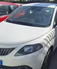 Lancia Ypsilon 1.0 FireFly 5 porte S&S Hybrid Ecoc