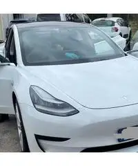 TESLA Model 3 - 2019