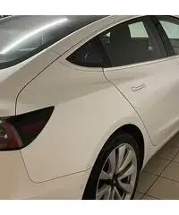 TESLA Model 3 - 2019 - 3