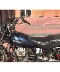 Moto d'epoca Guzzi v35 custom anno 1983