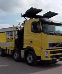 VOLVO FH 440 + GRU FERRARI - 2