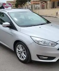 Ford Focus 1.5 TDCi 120 CV P-Shift Business my'18 - 3