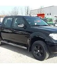 NISSAN NAVARA 2010