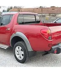 Mitsubishi l200 - 4