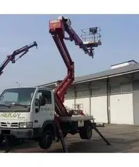 Piattaforma aerea ISOLI PNT205 su Nissan Cabstar 35.10