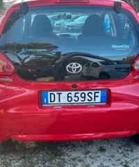 Toyota Aygo 1.0 12V VVT-i 5 porte Sol NEOPATENTATI - 4