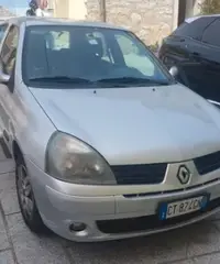 RENAULT Clio - 2005 - 3