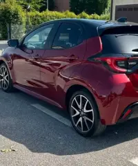 Toyota yaris Hybrido del 2020 full optional - 3