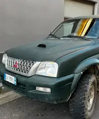 Vendo un auto L200