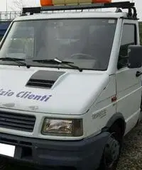 Carroattrezzi iveco daily - 2