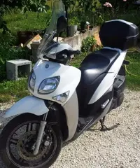 Scooter Yamaha Xenter 150-2012