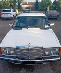 Mercedes w123 240d epoca