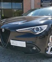 Alfa Romeo Stelvio 2.2 Turbodiesel 210 CV AT8 Q4