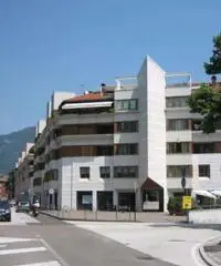 TRENTO CENTRO - AFFITTASI GARAGE - BOX AUTO - DEPOSITO