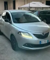 Lancia ypsilon - 2