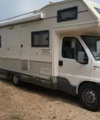 Camper mansardato 6 posti