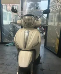 Piaggio Beverly 350 ie