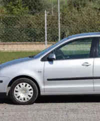 VOLKSWAGEN Polo 4ª serie - 2002