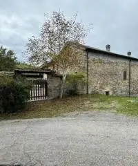 Casale in sassi risalente al 1500 con giardino - 8