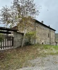 Casale in sassi risalente al 1500 con giardino - 9