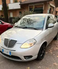 Lancia Ypsilon 1.2 69 CV Unyca x Neopatentati - 3