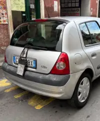 Renault Clio 1.2 16V 5 porte Confort - 3