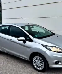 Ford Fiesta POCHI KM