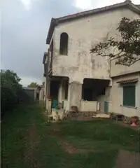 Villa di 9 locali in Vendita