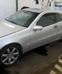 Ricambi usati Mercedes sport coupé 2003 - Campania