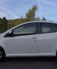 TOYOTA AYGO 1.0 CONNECT 5P 68CV 2010 km 32.200 tg - Veneto - 2