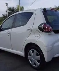 TOYOTA AYGO 1.0 CONNECT 5P 68CV 2010 km 32.200 tg - Veneto - 3