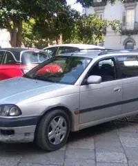 TOYOTA AVENSIS TD STATION VAGON - Palermo