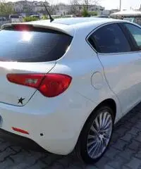 ALFA GIULIETTA 1.6 MJET "DISTINCTIVE" 2011 - Campania - 3