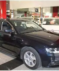 Audi A4 2.0 TDI 143 CV multitronic Ambiente Plus 2012 - Campania - 3