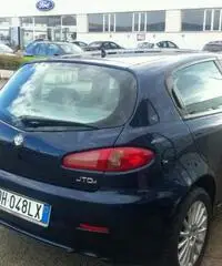 Alfa 147 Distinctive 1.9 JTD - 2